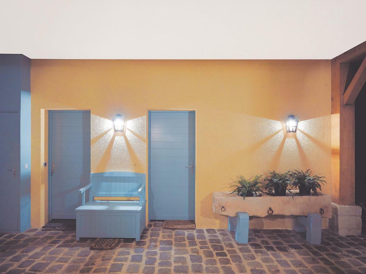 La porte bleue Trouville-sur-Mer Extérieur photo