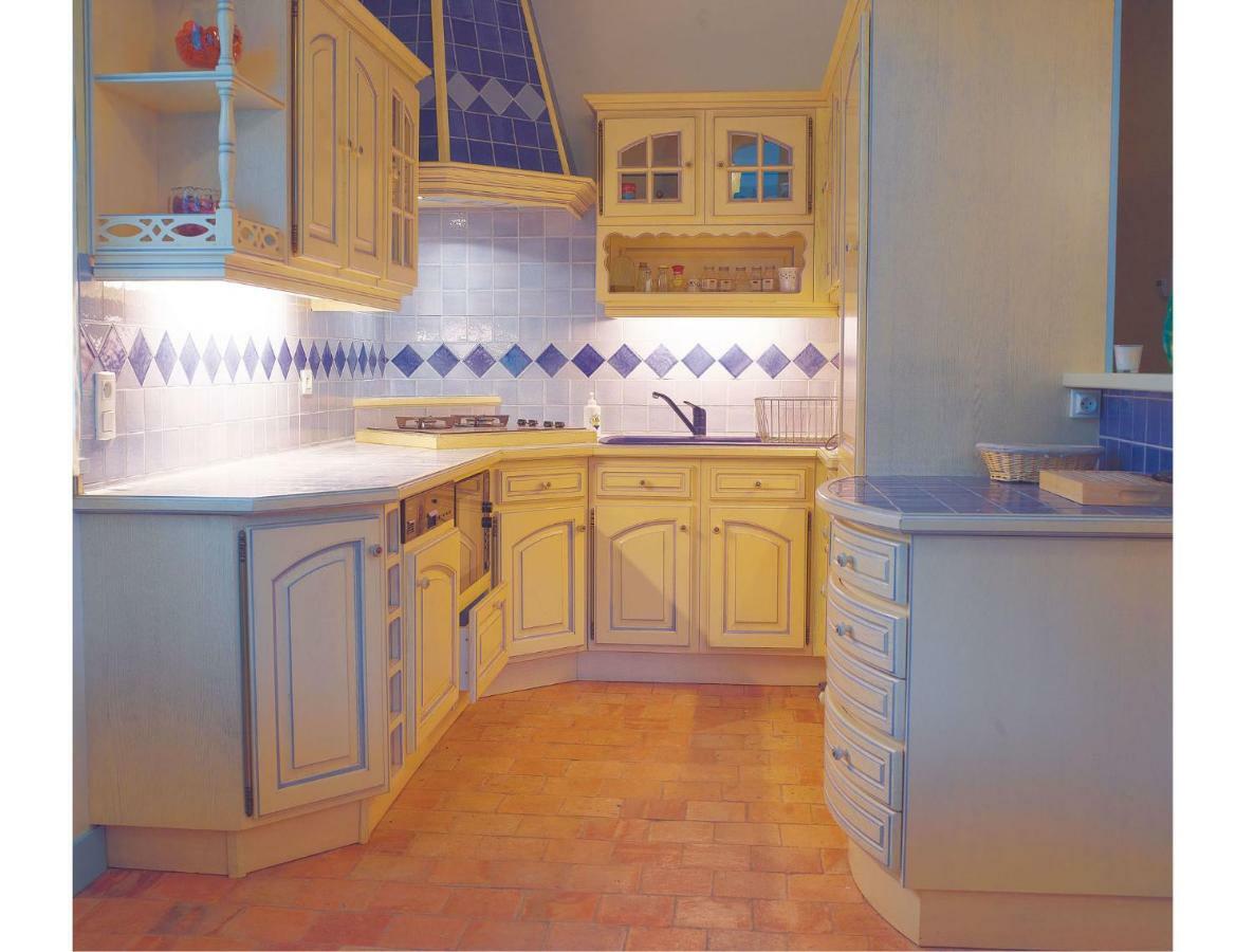 La porte bleue Trouville-sur-Mer Extérieur photo
